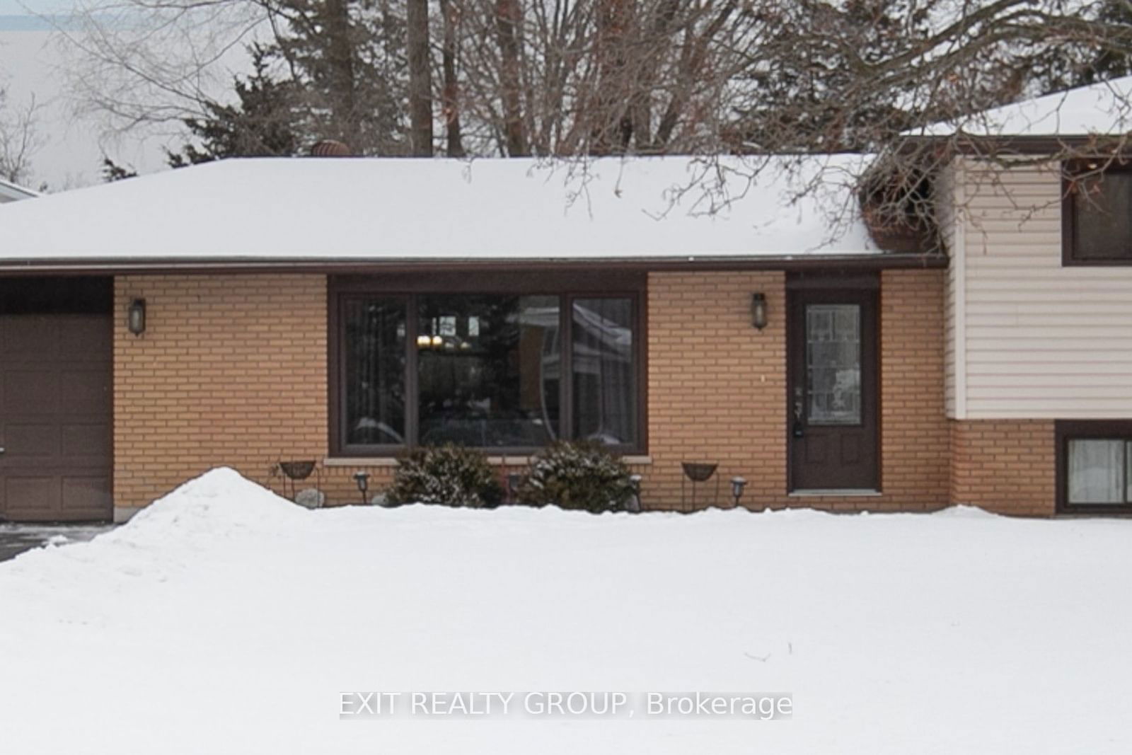 Detached House sold at 57 Sidney Crescent, Quinte West, K0K 1E0 - MLS: X11953778