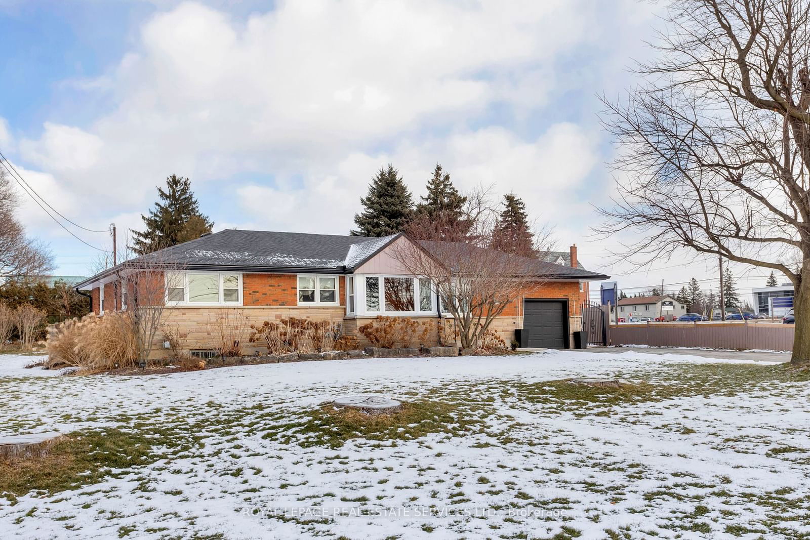 Detached House sold at 18 Alderson Drive, Hamilton, Kennedy, L9B 1G2 - MLS: X11953933