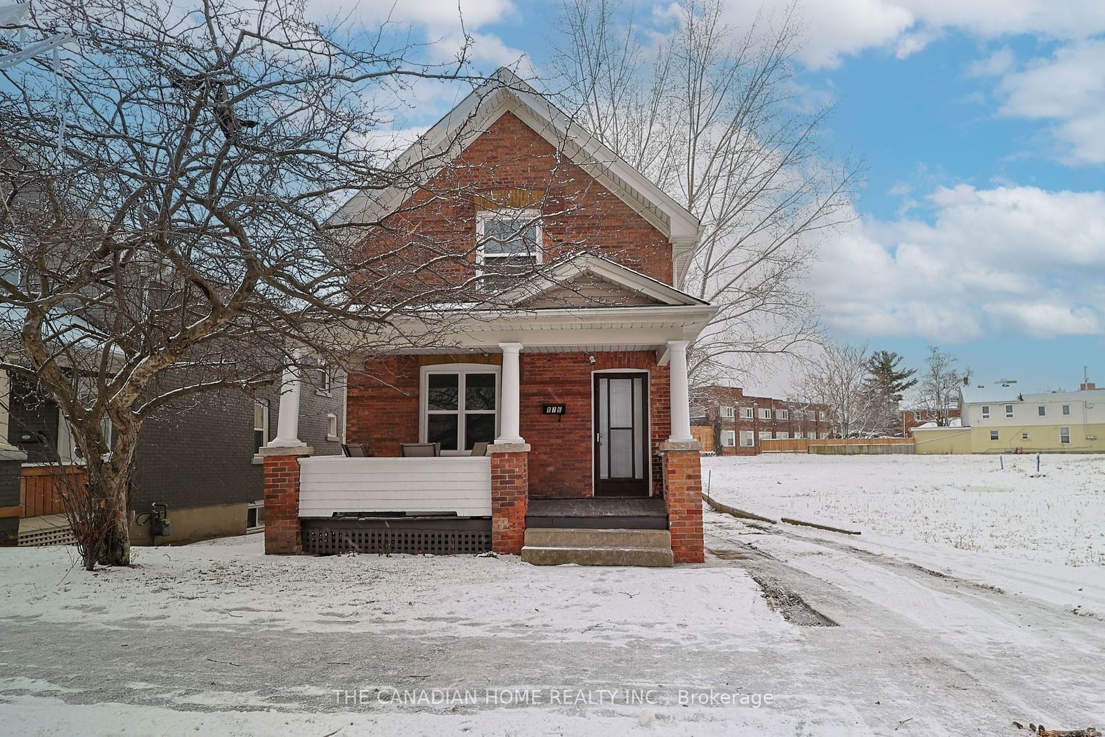 Semi-Detached House for sale at 176 Church Street, St. Catharines, 450 - E. Chester, L2R 3E7 - MLS: X11954127