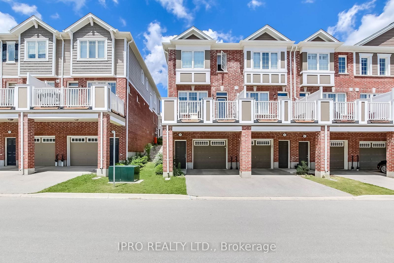 Townhouse for sale at 283 Equestrian Way, Cambridge, N3E 0C7 - MLS: X11954188