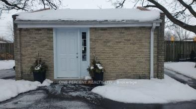 Townhouse for sale at 32-35 Breckenridge Drive, Kitchener, N2B 3H5 - MLS: X11954343