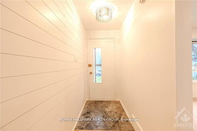 Unit A — 18 MAJESTIC Dr, Ottawa - Manordale image-0-1