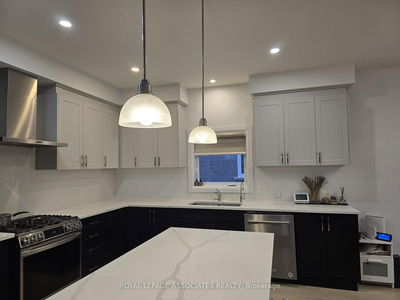 629 Doonwoods Cres, Kitchener -  image-0-2