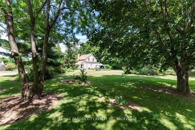 5400 North Service Rd, Lincoln - 982 - Beamsville image-0-1