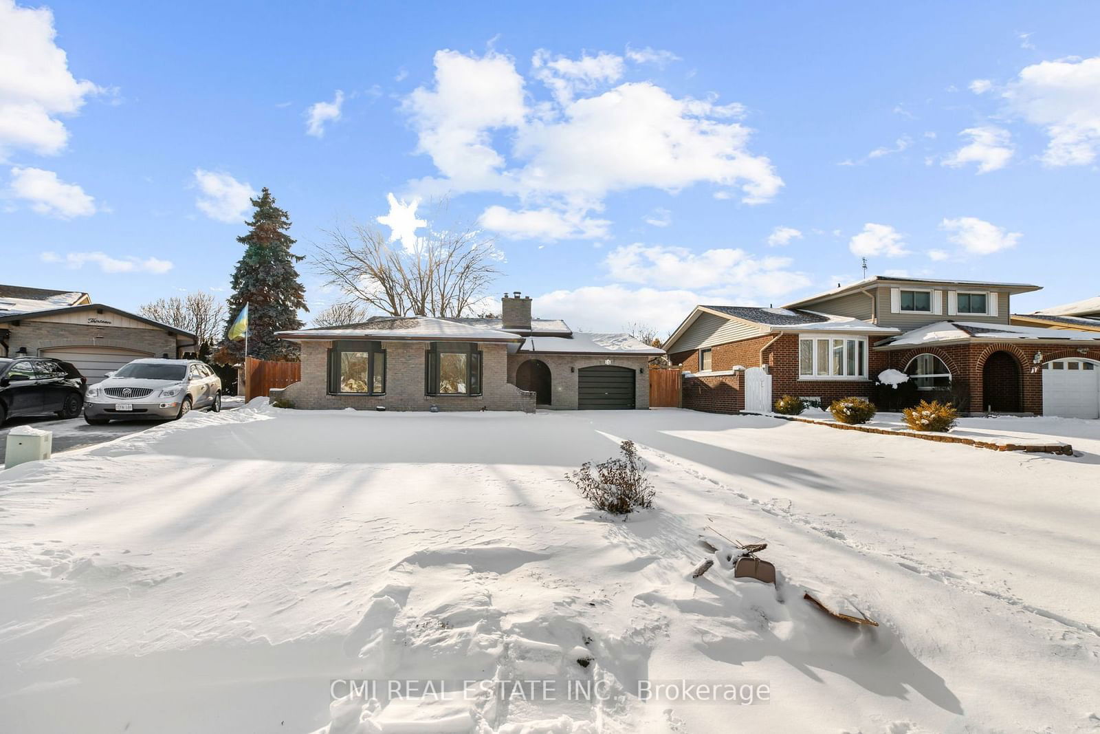 Detached House for sale at 15 Bayshore Crescent, St. Catharines, 437 - Lakeshore, L2N 5Y3 - MLS: X11954575