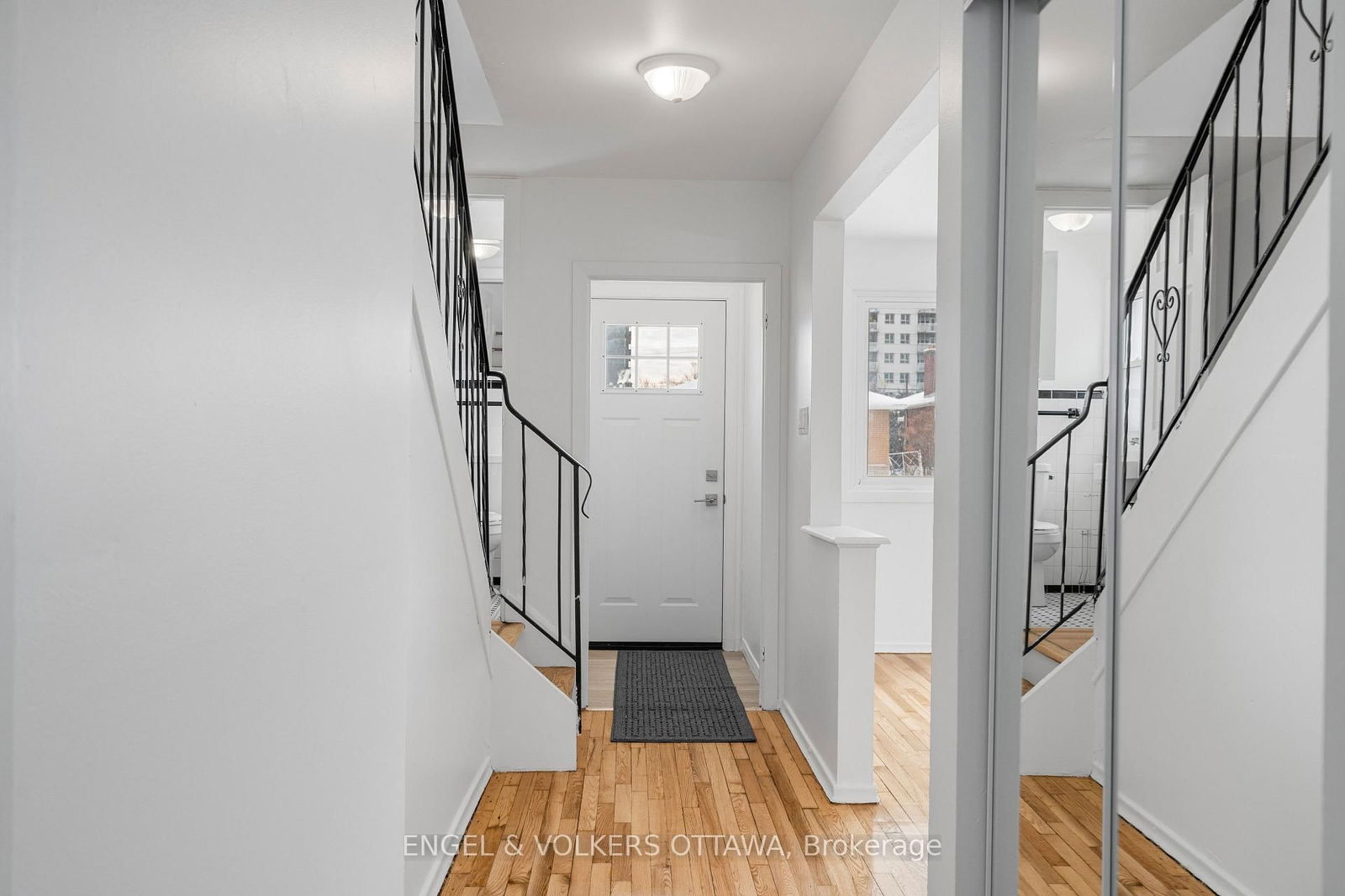 Townhouse sold at 1487 Morisset Avenue, Ottawa, Carlington, K1Z 8H2 - MLS: X11954946