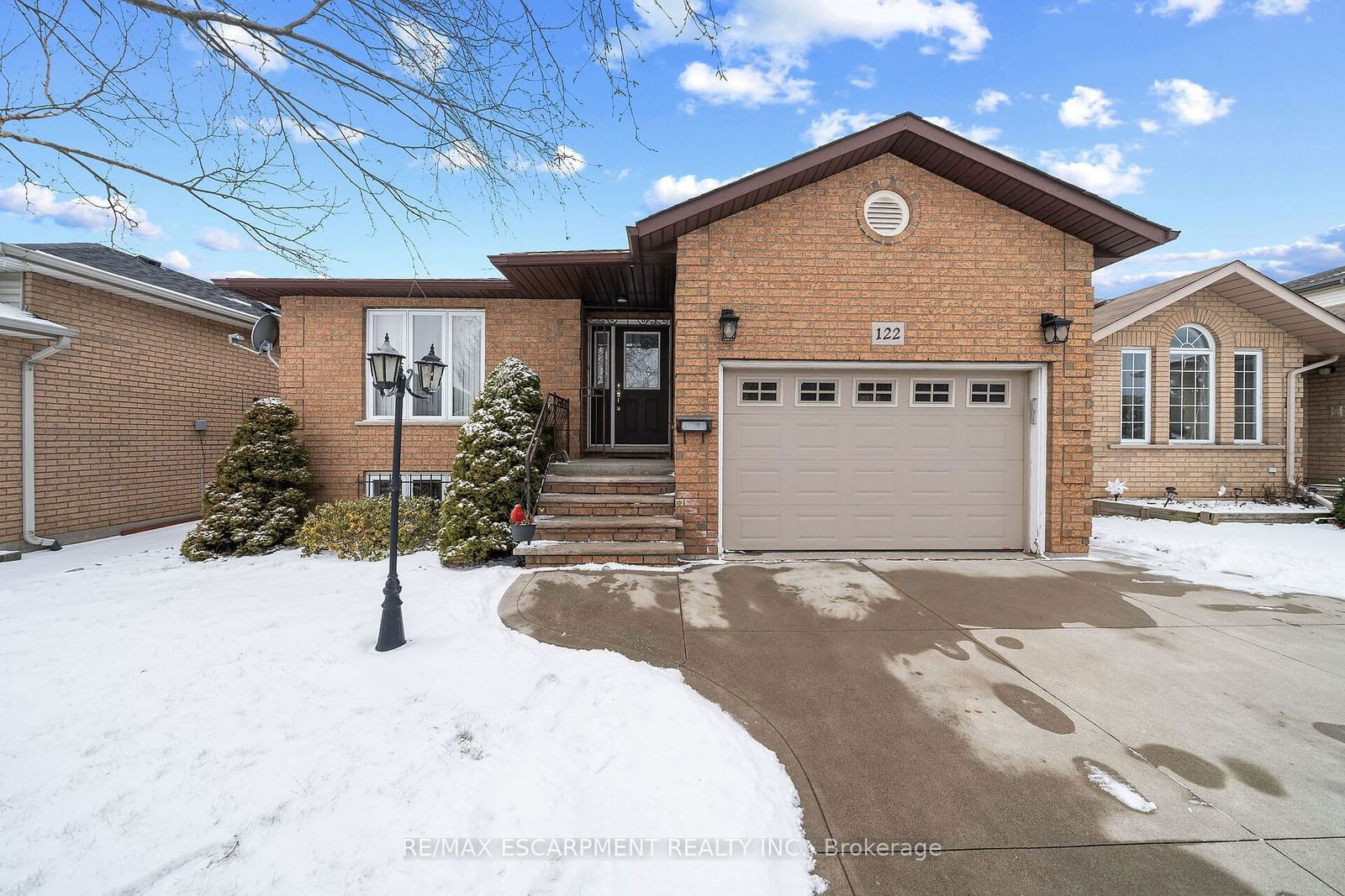 Detached House for sale at 122 Fieldway Drive, Hamilton, Bruleville, L9A 2L6 - MLS: X11955130