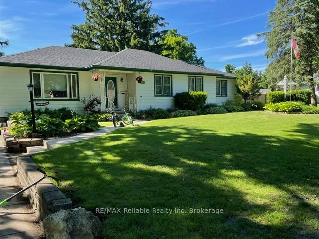 Detached House for sale at 108 Raglan Street, Central Huron, Clinton, N0K 1L0 - MLS: X11955315