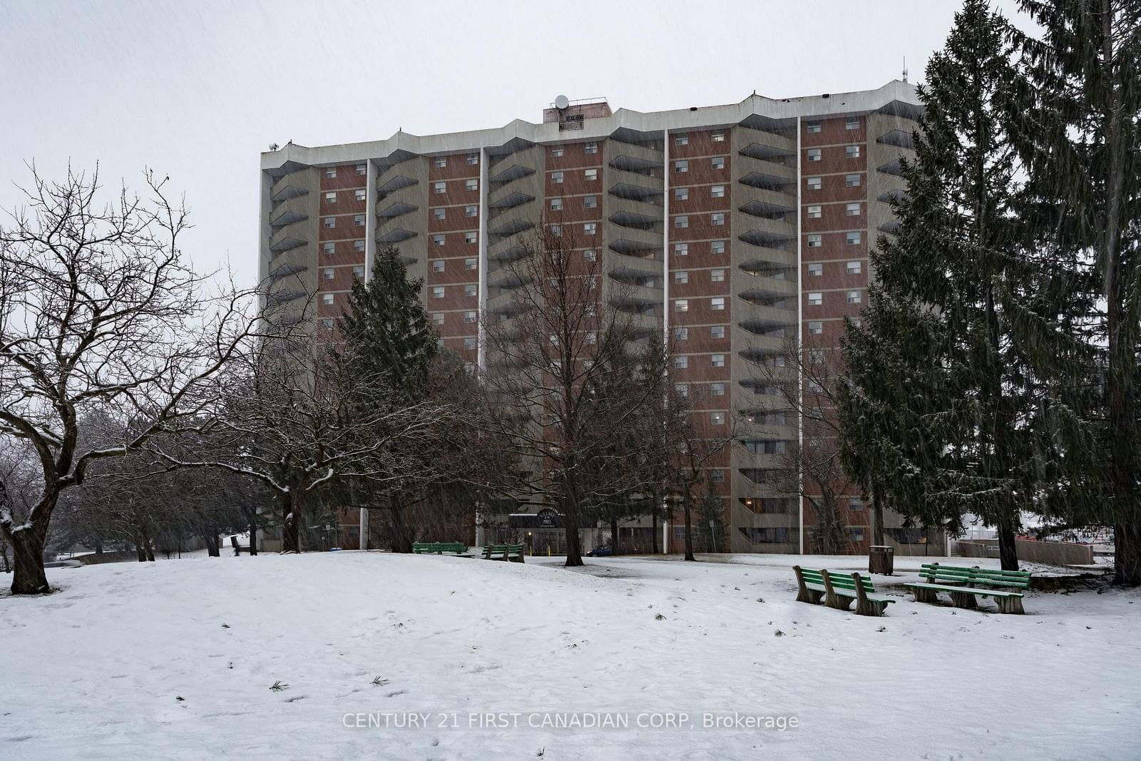 Condo sold at 401-1105 Jalna Boulevard, London, South X, N6E 2S9 - MLS: X11955363