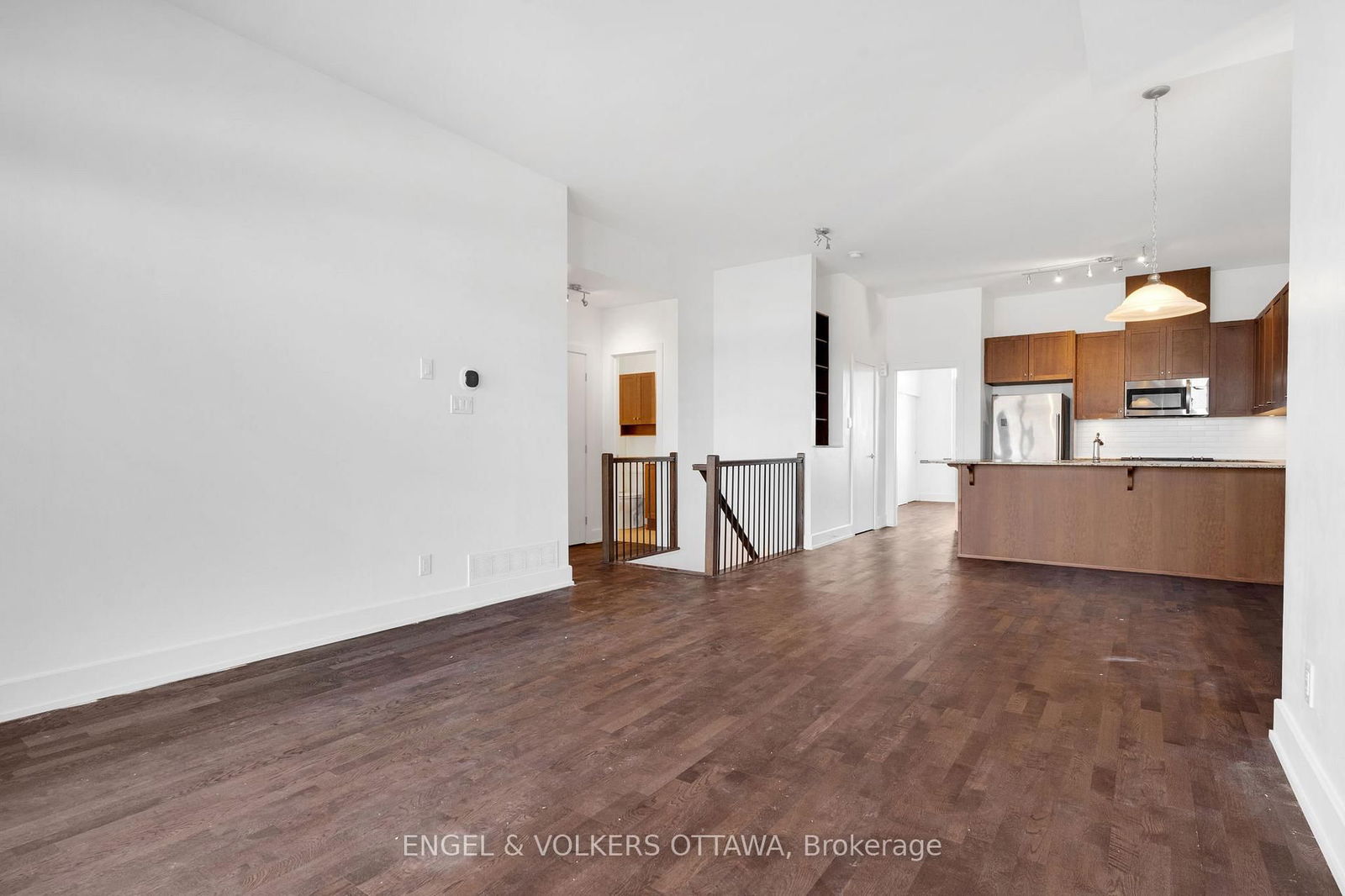 Condo sold at 42 BERGERON N/A, Orleans, Chapel Hill, K1C 0C2 - MLS: X11955456