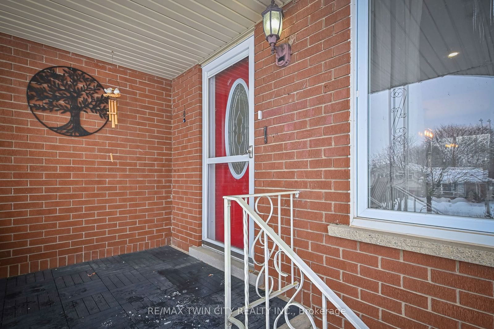 Detached House sold at 214 Winfield Avenue, Waterloo, N2J 3M9 - MLS: X11955468