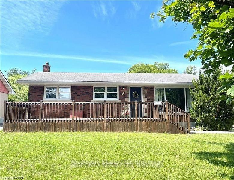Detached House sold at 92 JACOBSON Avenue, St. Catharines, Glendale/Glenridge, L2T 3A3 - MLS: X11955665