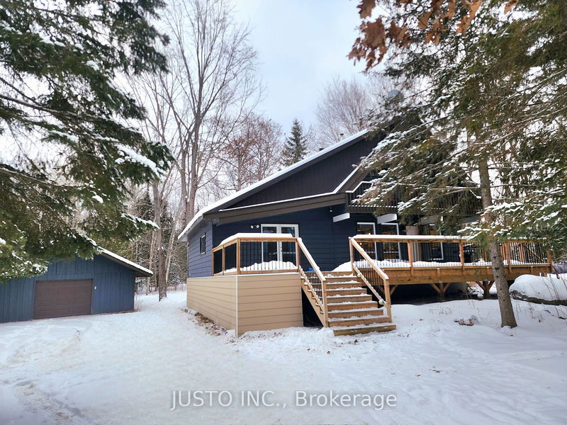 525 Waltonian Dr, Callander -  image-0-0