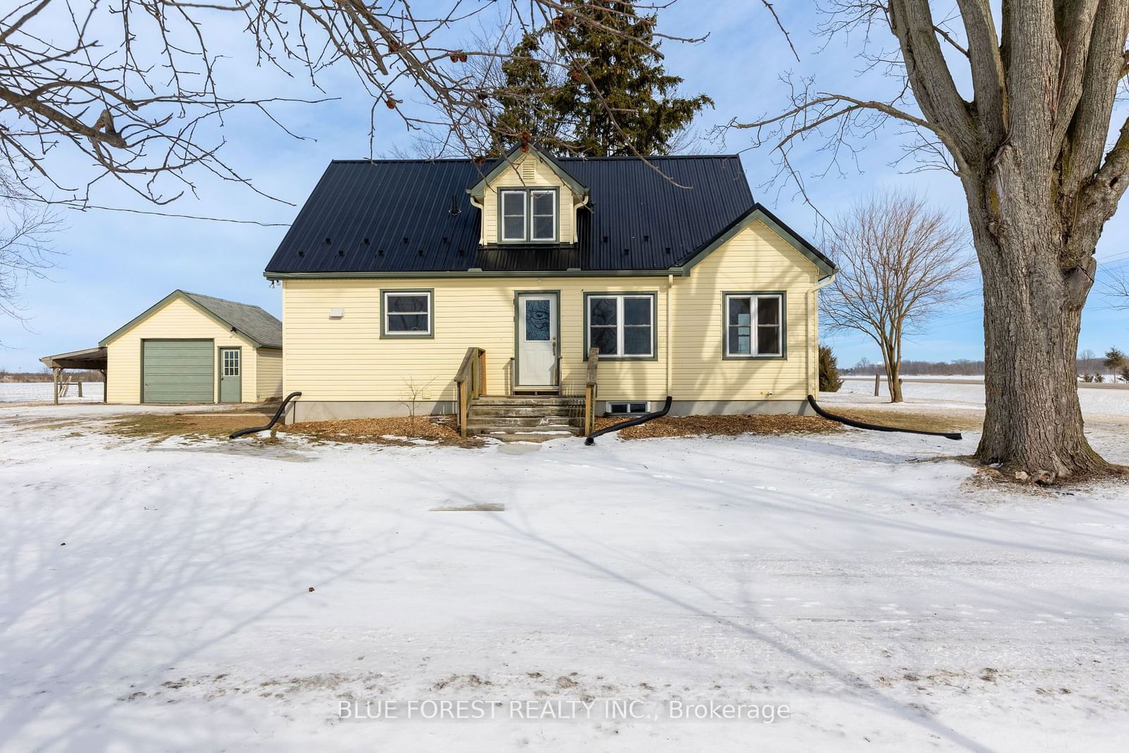 Building at 3268 Concession Drive, Southwest Middlesex, Rural Southwest Middlesex