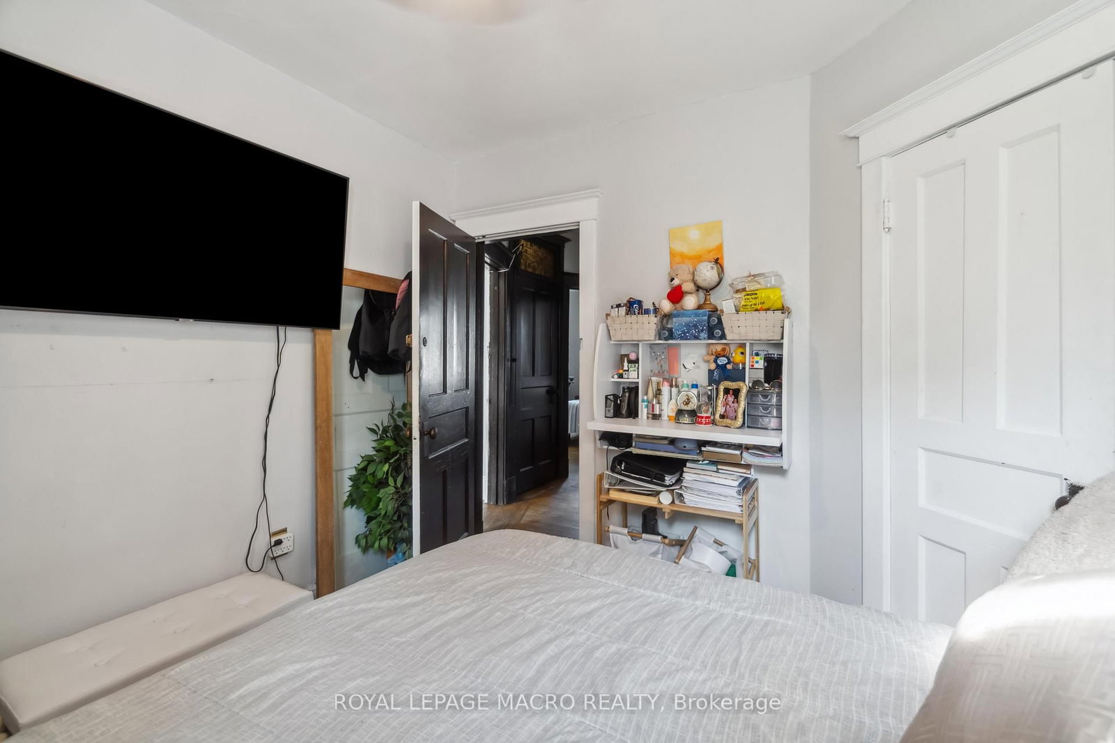 Detached House for sale at 197 Wentworth Street, Hamilton, Ontario, L8N 2Z6 - Stinson - MLS: X11956278