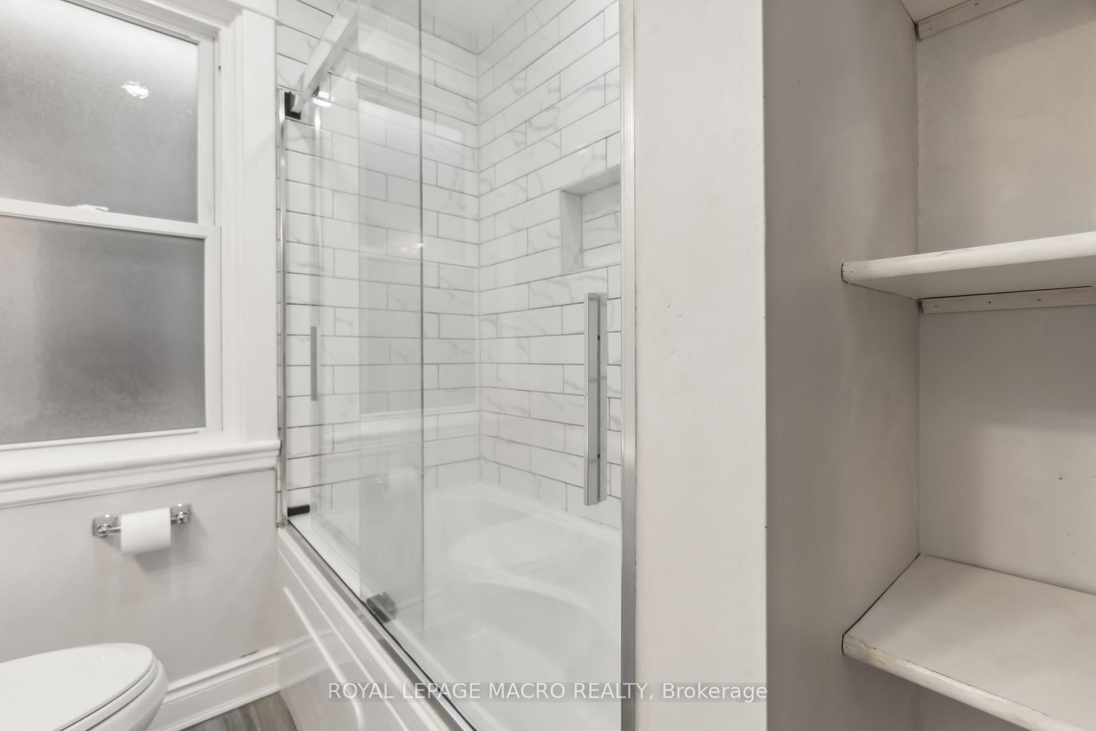 Detached House for sale at 197 Wentworth Street, Hamilton, Ontario, L8N 2Z6 - Stinson - MLS: X11956278