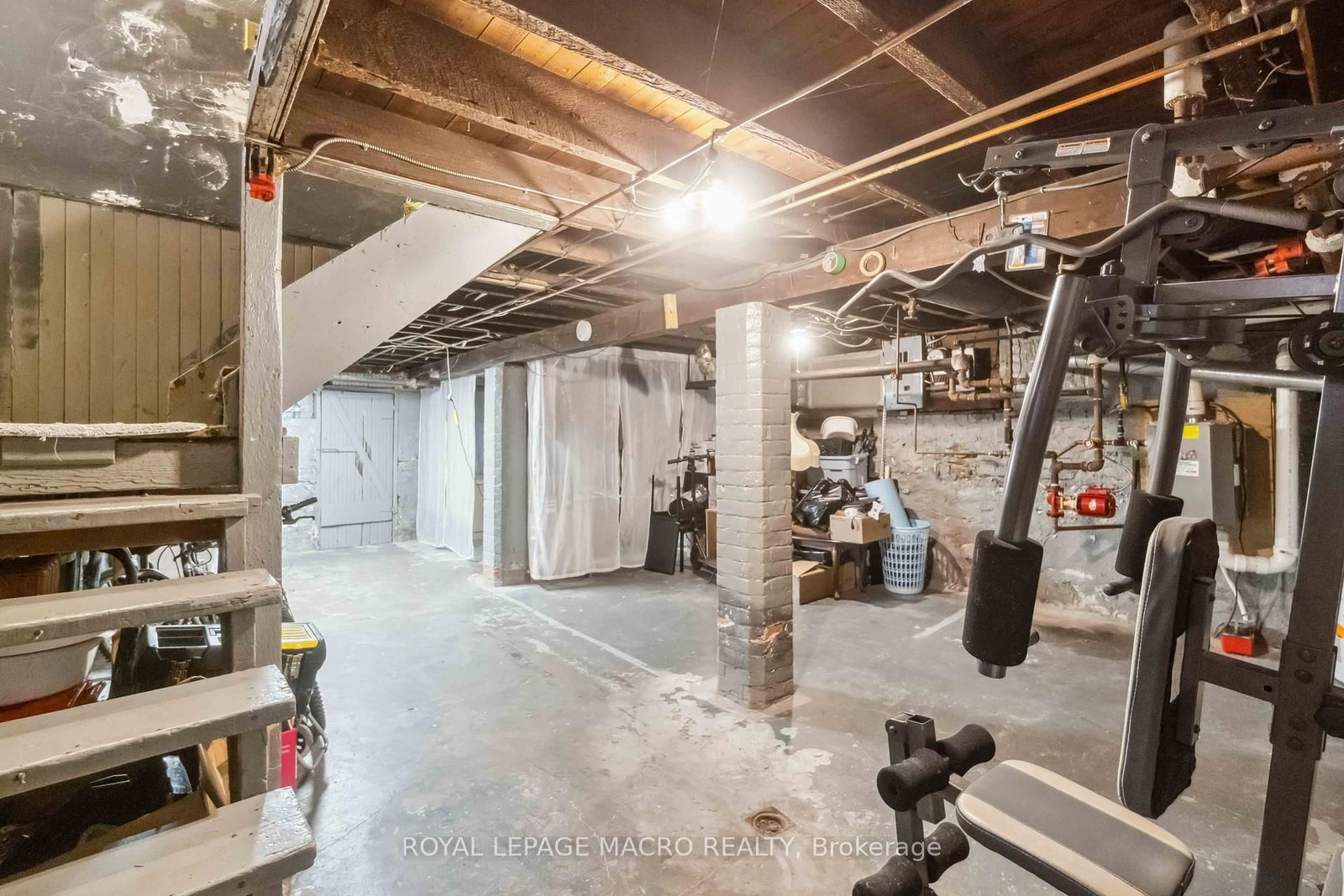 Detached House for sale at 197 Wentworth Street, Hamilton, Ontario, L8N 2Z6 - Stinson - MLS: X11956278