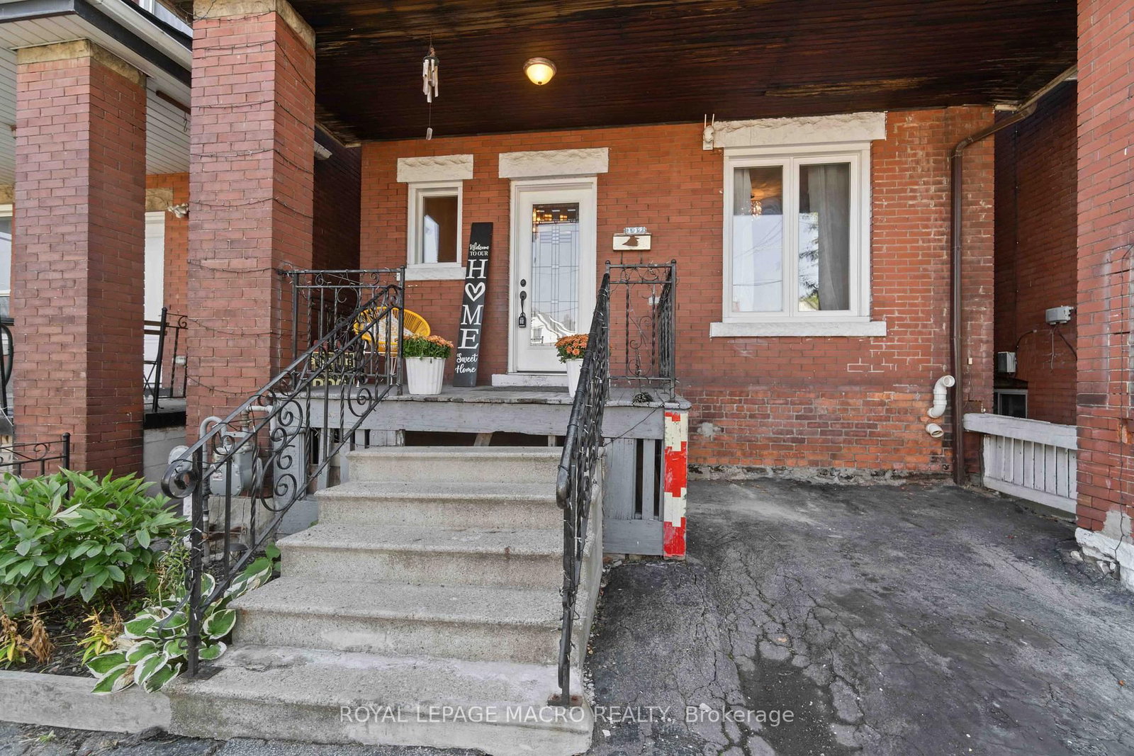 Detached House for sale at 197 Wentworth Street, Hamilton, Ontario, L8N 2Z6 - Stinson - MLS: X11956278