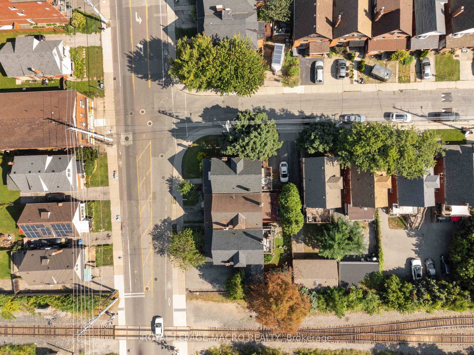 Detached House for sale at 197 Wentworth Street, Hamilton, Ontario, L8N 2Z6 - Stinson - MLS: X11956278