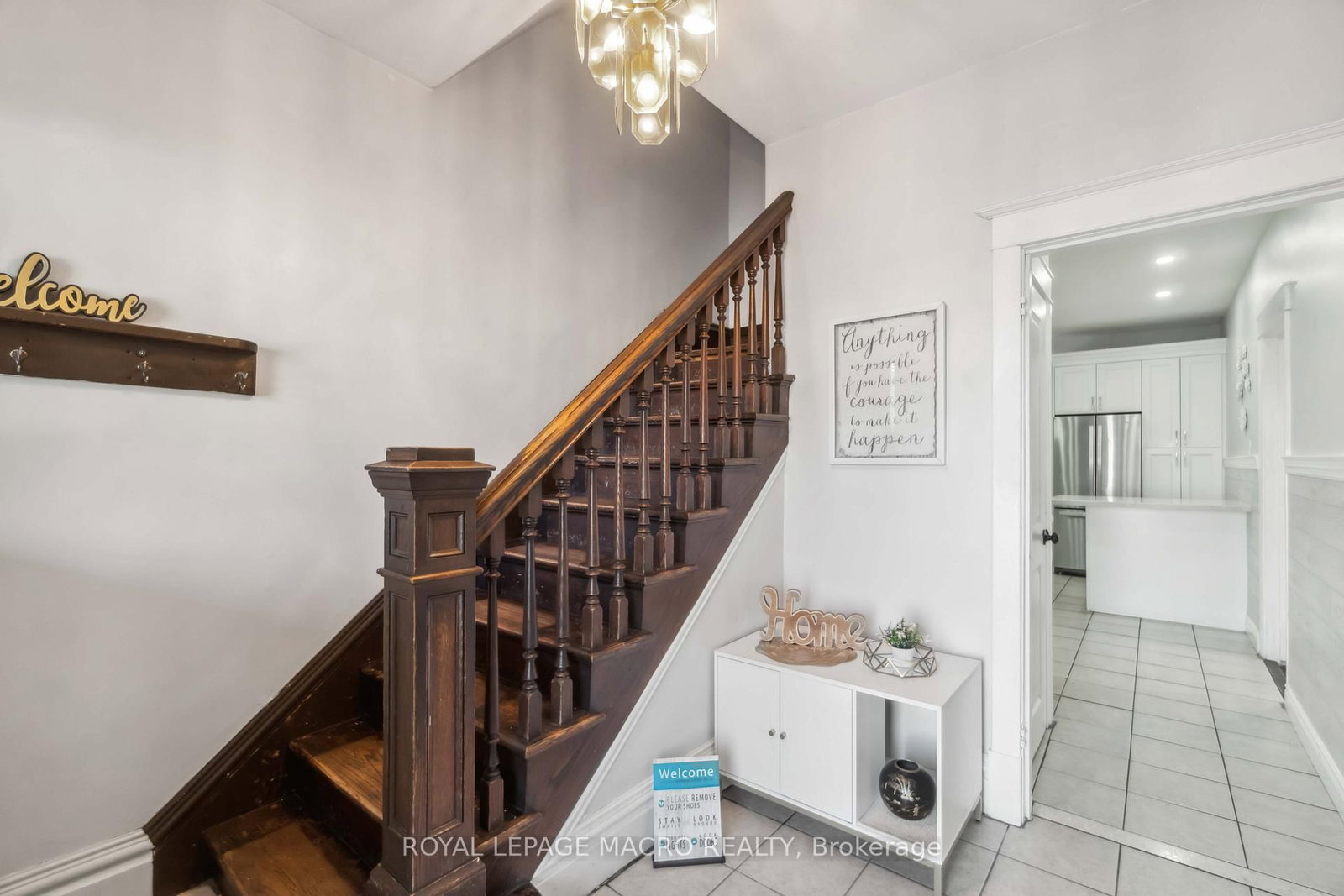 Detached House for sale at 197 Wentworth Street, Hamilton, Ontario, L8N 2Z6 - Stinson - MLS: X11956278