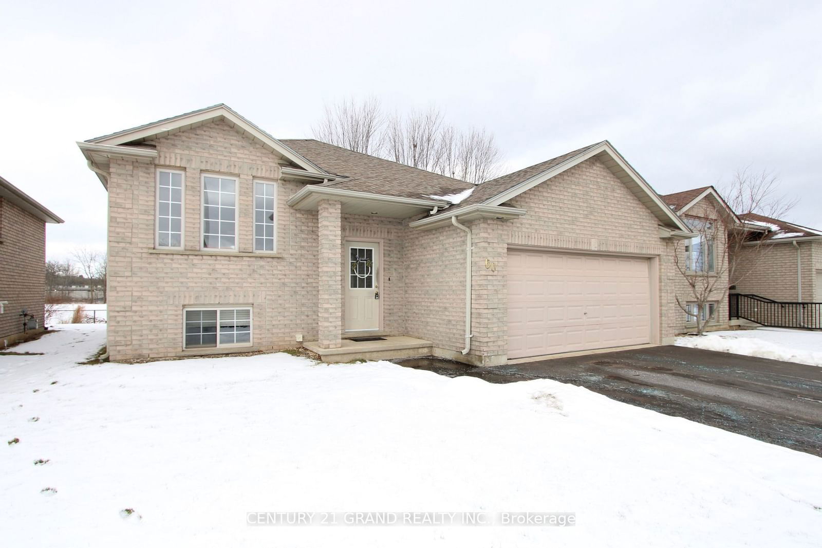 Detached House sold at 60 Donegal Drive, Brant, Brantford Twp, N3T 6L2 - MLS: X11956330