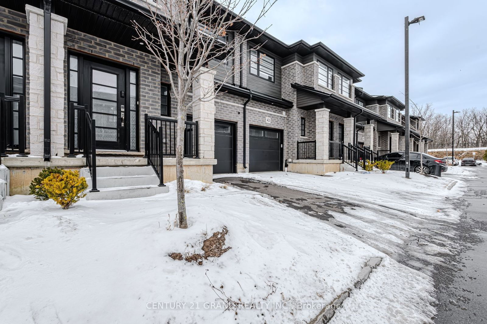 Townhouse for sale at 42-520 Grey Street, Brant, Brantford Twp, N3S 6Y6 - MLS: X11956351