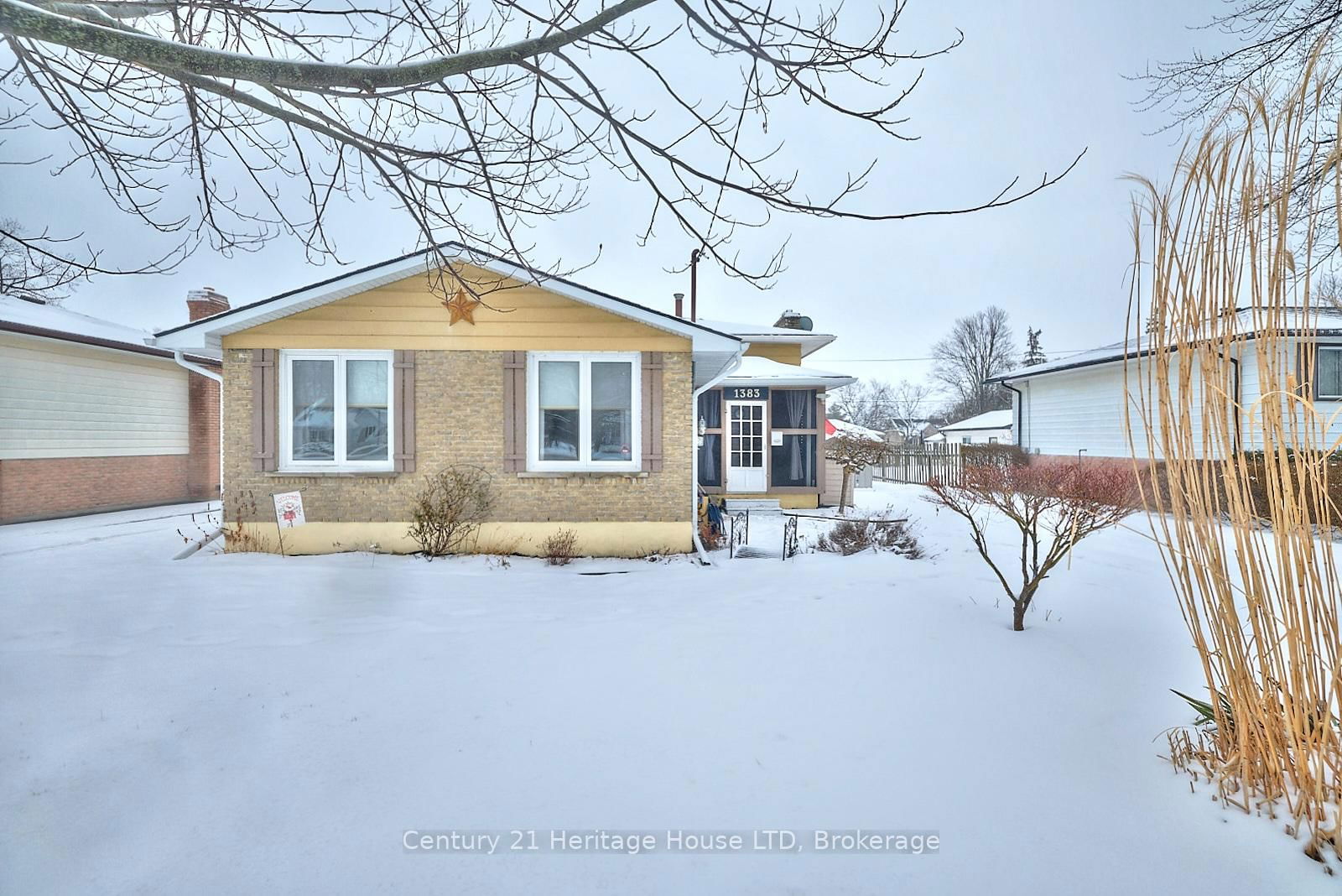 Detached House sold at 1383 Garrison Road, Fort Erie, 334 - Crescent Park, L2A 1P4 - MLS: X11956401