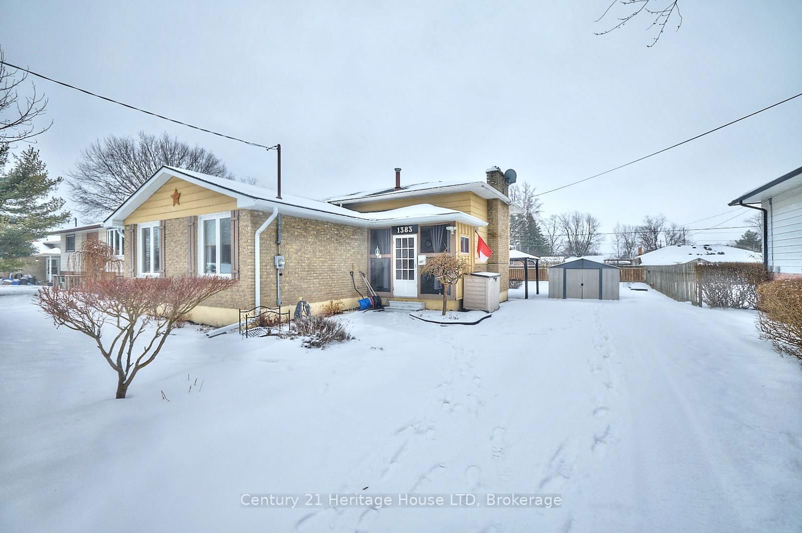 Detached House sold at 1383 Garrison Road, Fort Erie, 334 - Crescent Park, L2A 1P4 - MLS: X11956401