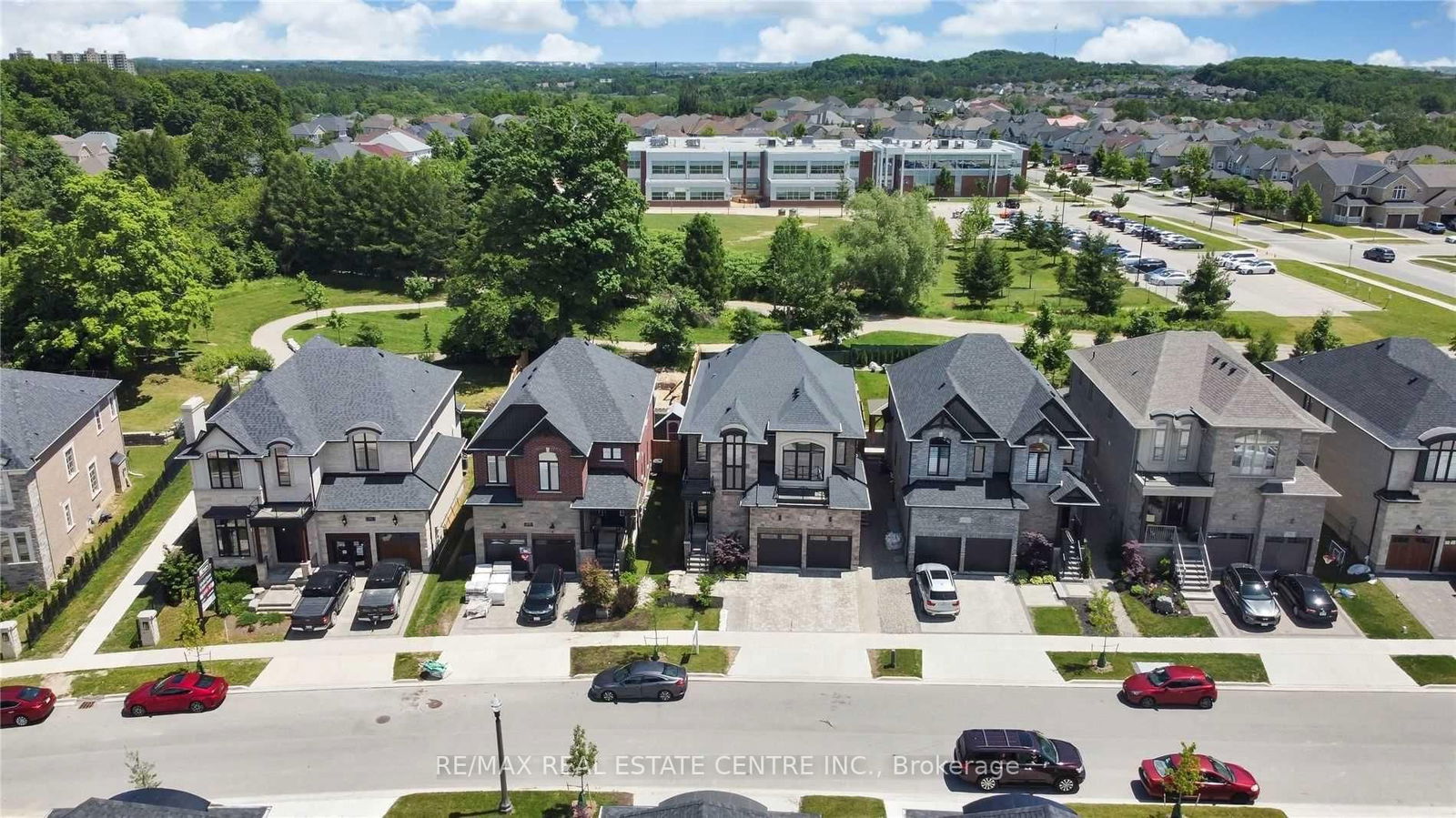 Detached House sold at 204 Forest Creek Drive, Kitchener, N2P 2R3 - MLS: X11956433