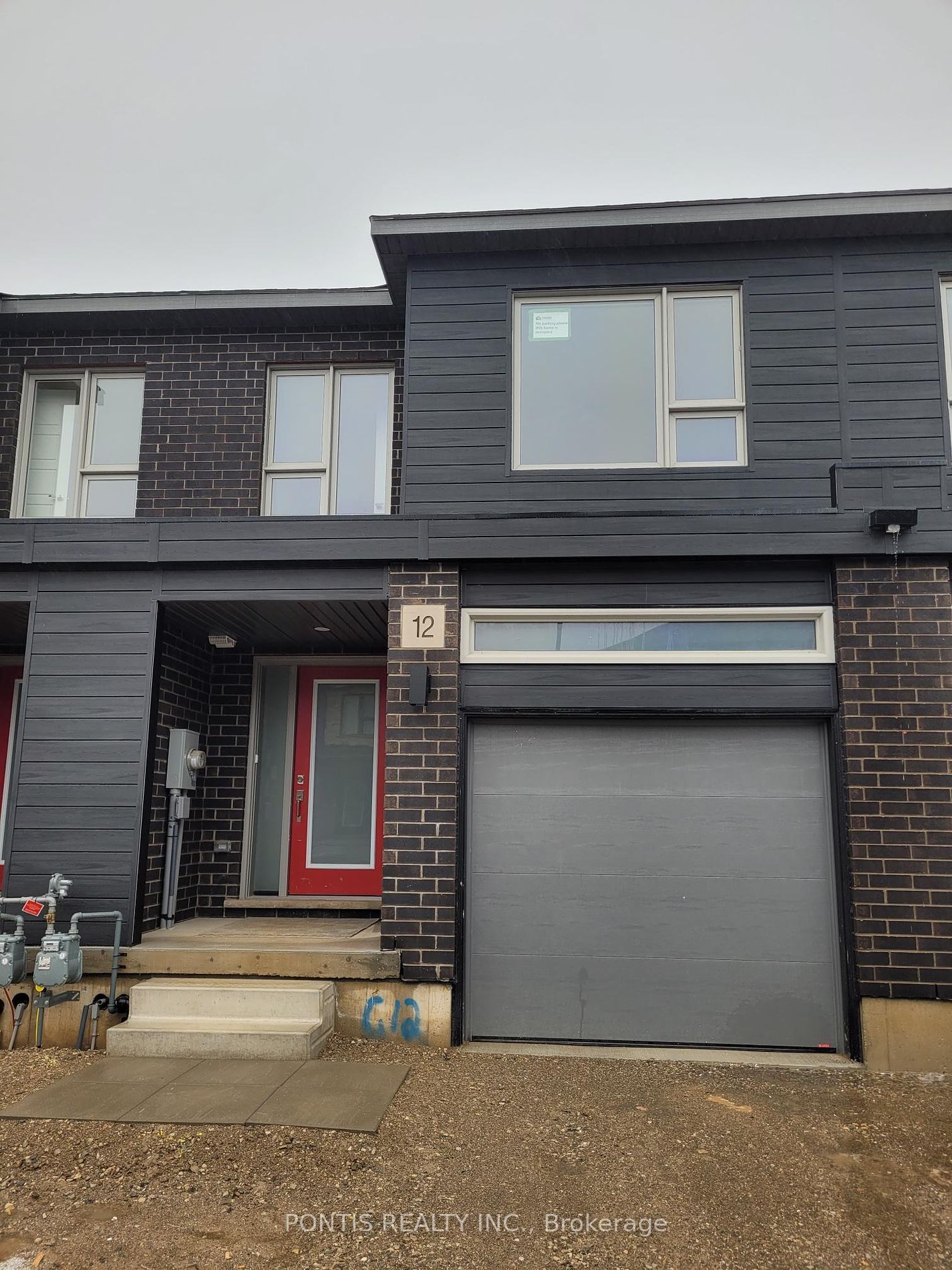 Townhouse for lease at 12 Pony Way, Kitchener, N2R 0R8 - MLS: X11956549