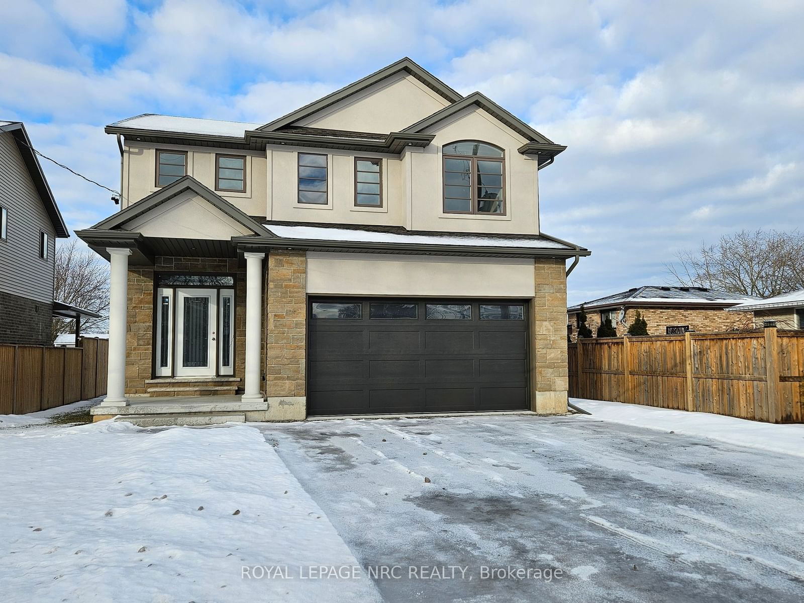 Detached House for sale at 4705 Lee Avenue, Niagara Falls, 213 - Ascot, L2H 1M7 - MLS: X11956911