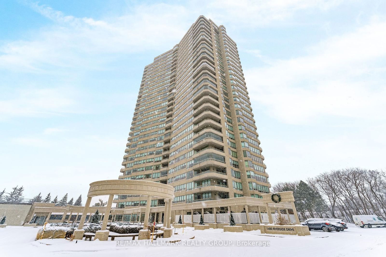 Condo sold at 204-1480 Riverside Drive, Alta Vista and Area, 3602 - Riverview Park, K1G 5H2 - MLS: X11957000