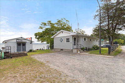 82 Outlet Rd, Prince Edward County - Athol image-0-3