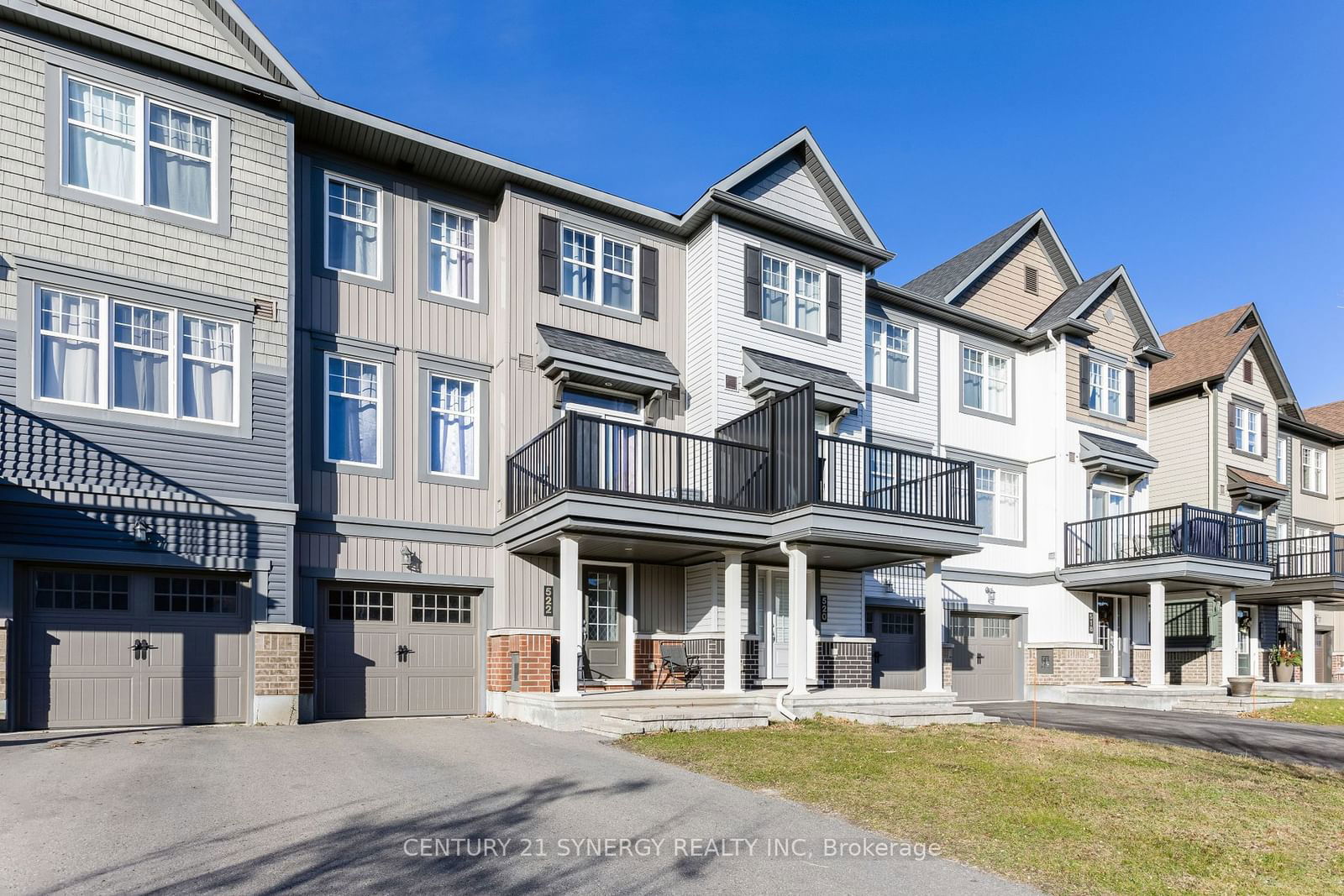 Townhouse sold at 522 THIMBLEBERRY Row, Orleans - Cumberland and Area, 1117 - Avalon West, K4A 1C3 - MLS: X11957069