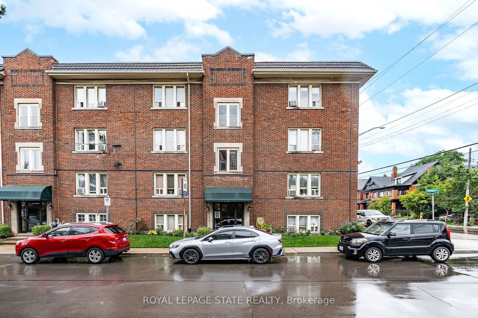 Condo for sale at 9-2 Vineland Avenue, Hamilton, Stipley, L8M 1R4 - MLS: X11957078