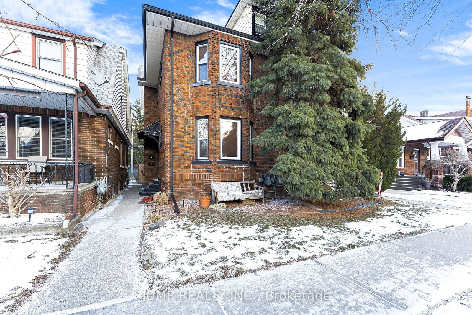 Listing photo 3