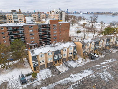 Unit 3 — 3929 Riverside Dr, Windsor - Windsor image-0-2