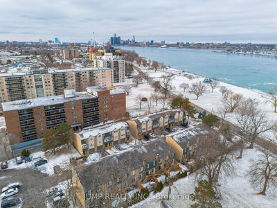 Unit 3 — 3929 Riverside Dr, Windsor - Windsor image-0-3