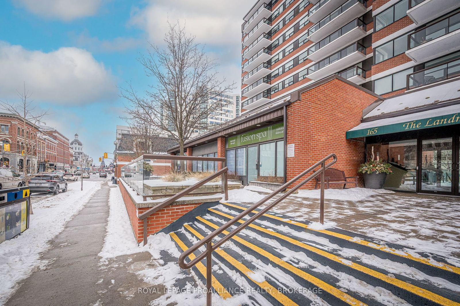 Condo for sale at 306-165 Ontario Street, Kingston, Central City East, K7L 2Y6 - MLS: X11957237