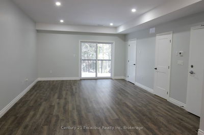 Unit 4C — 360 Queen St, Centre Wellington - Fergus image-0-4