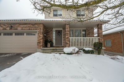 11 Celia Cres, Guelph - Old University image-0-2