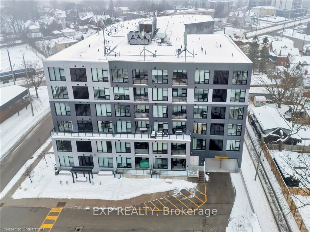 Condo for sale at 203-690 King Street, Kitchener, N2G 0B9 - MLS: X11957515