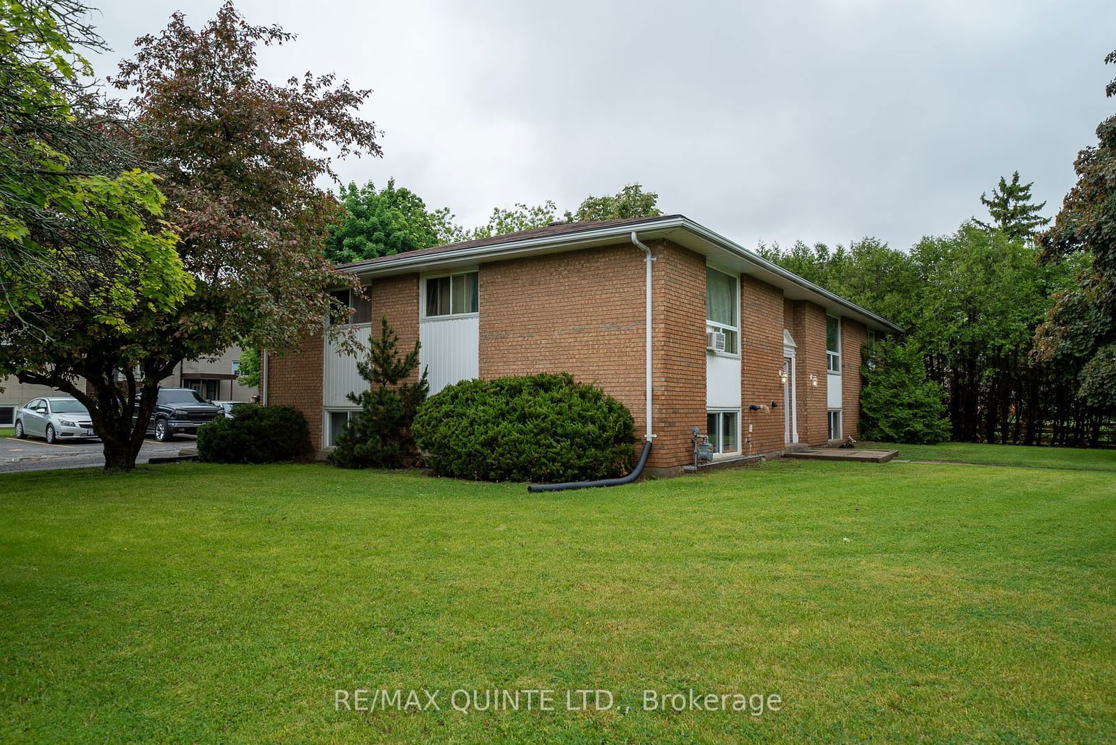 Semi-Detached House leased at 5-2 Village Drive, Belleville, K8P 4J8 - MLS: X11957849