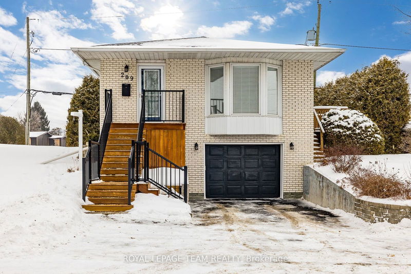 209 Elvira St, North Grenville - 801 - Kemptville image-0-0