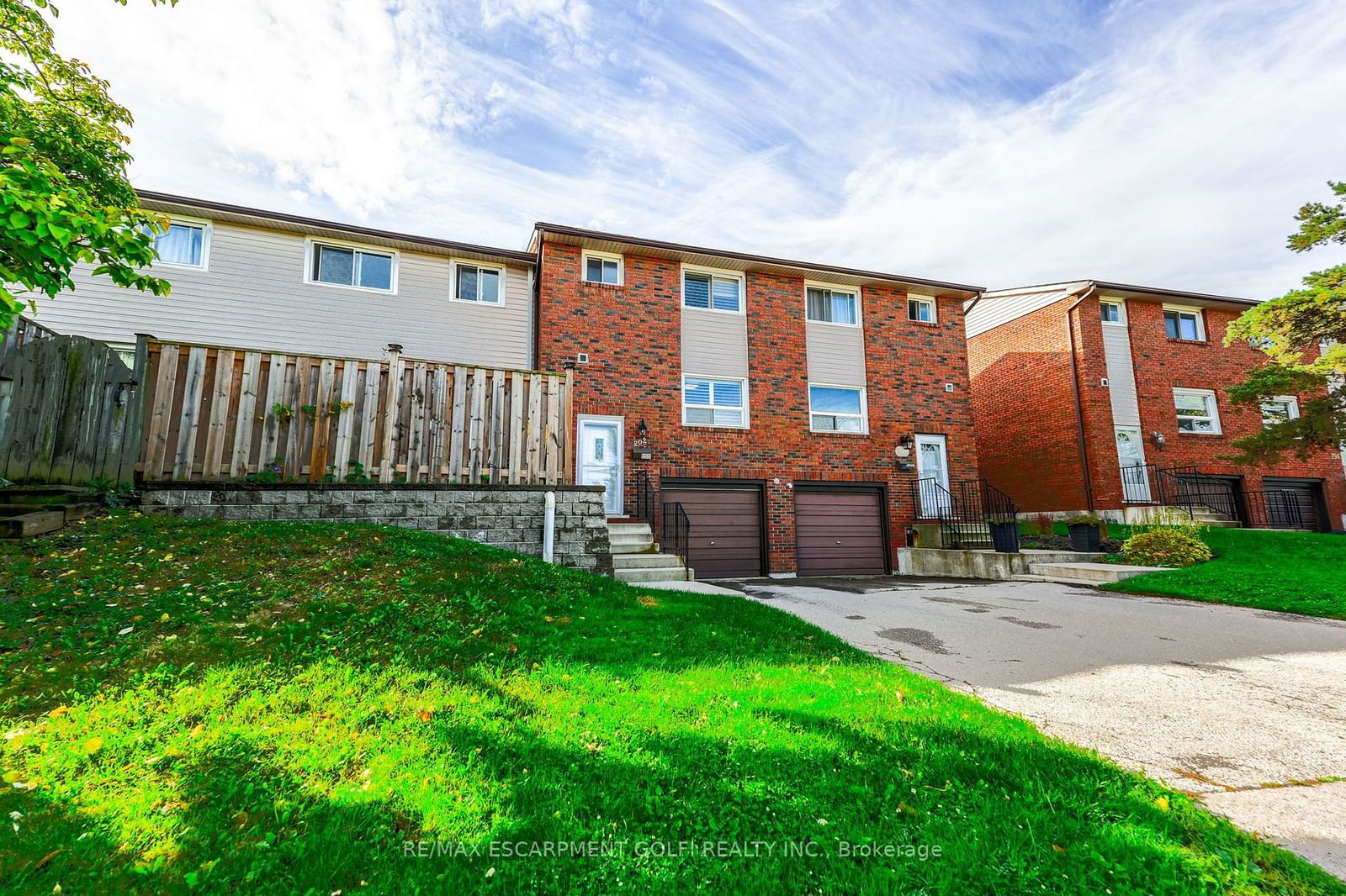 Townhouse for sale at 10-202 Lavina Crescent, Hamilton, Mountview, L9C 6R8 - MLS: X11958014