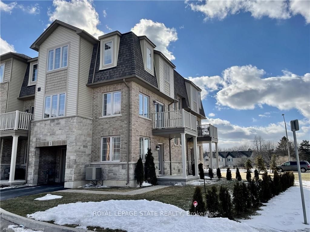 Townhouse leased at 2-11 Stockbridge Gdns, Hamilton, Stoney Creek Mountain, L8J 0H5 - MLS: X11958060