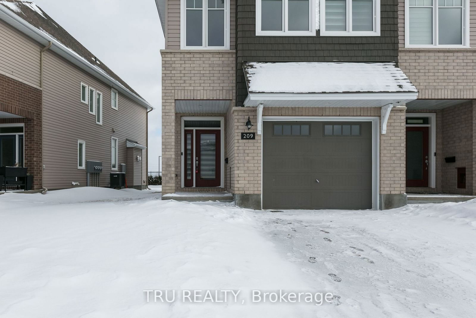 Townhouse for sale at 209 FINSBURY Avenue, Stittsville - Munster - Richmond, 8203 - Stittsville (South), K2S 2X9 - MLS: X11958206