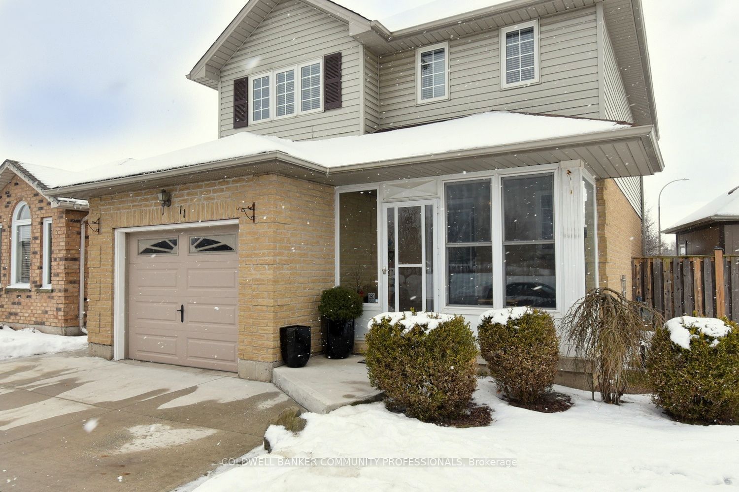 Detached House for sale at 11 Longview Drive, Hamilton, Mount Hope, L0R 1W0 - MLS: X11958246