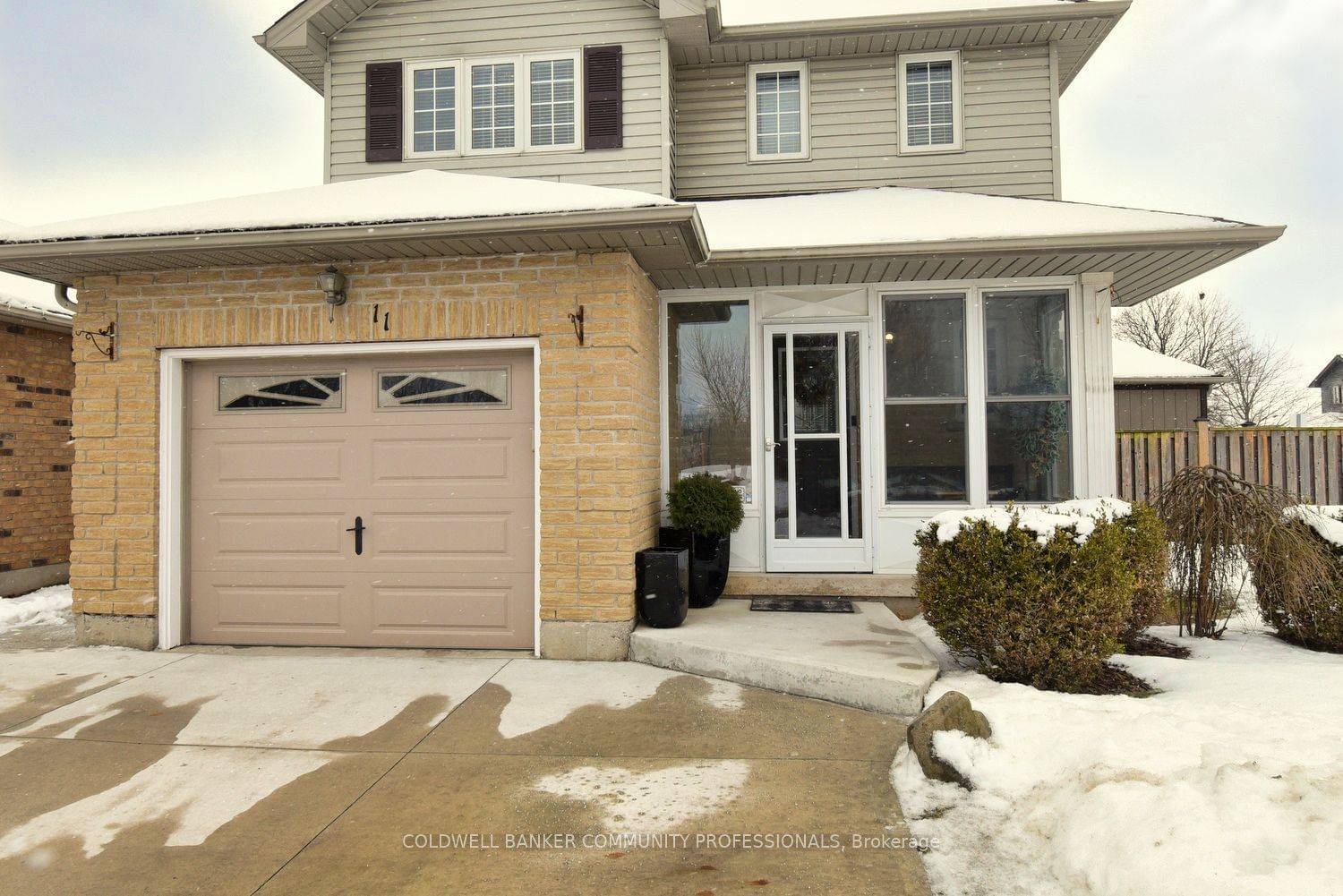 Detached House for sale at 11 Longview Drive, Hamilton, Mount Hope, L0R 1W0 - MLS: X11958246