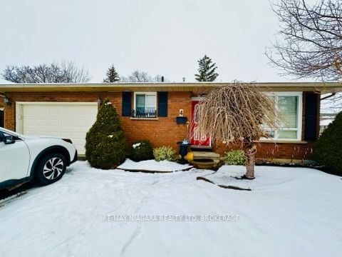 Detached House for sale at 4 College Park Drive, Welland, N. Welland, L3C 6Z6 - MLS: X11958262